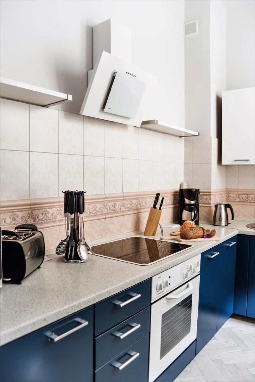 Апартаменти Apartament Chmielna Bis Варшава Екстер'єр фото
