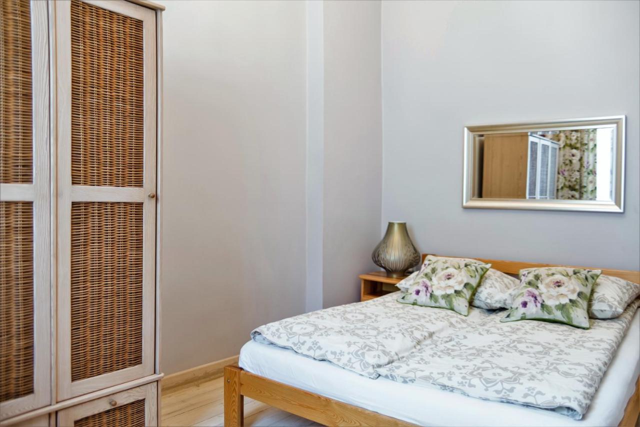 Апартаменти Apartament Chmielna Bis Варшава Екстер'єр фото